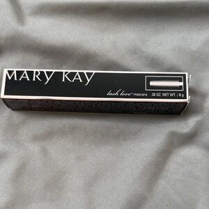 Mary Kay Lash Love Mascara - Black and White Box